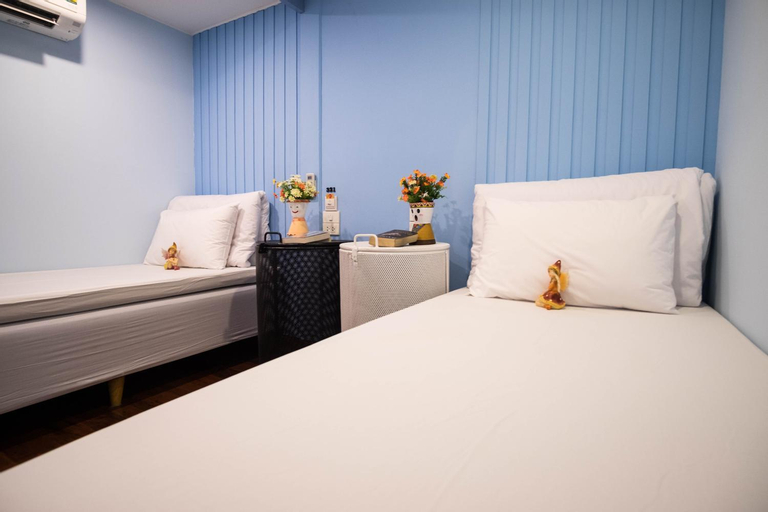 Bedroom 13