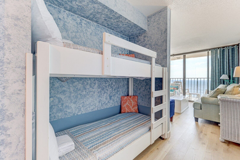 Room 2, 0801 Seaside Sunrise by Atlantic Towers, New Hanover
