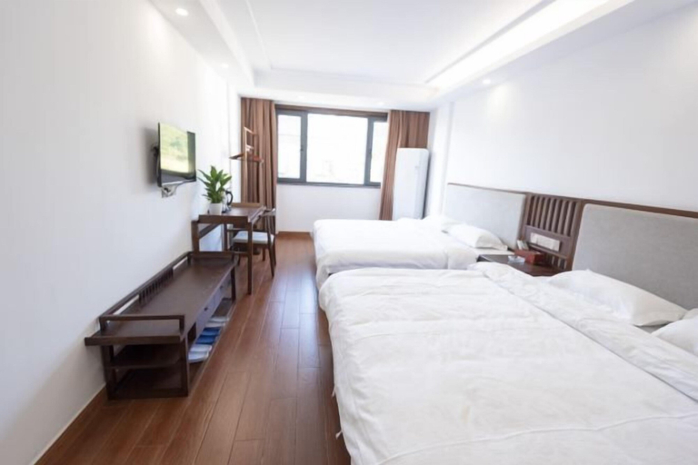 Bedroom 1, Wuyuan Qingyun Hotel, Shangrao