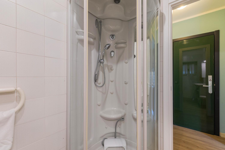 Bathroom 5