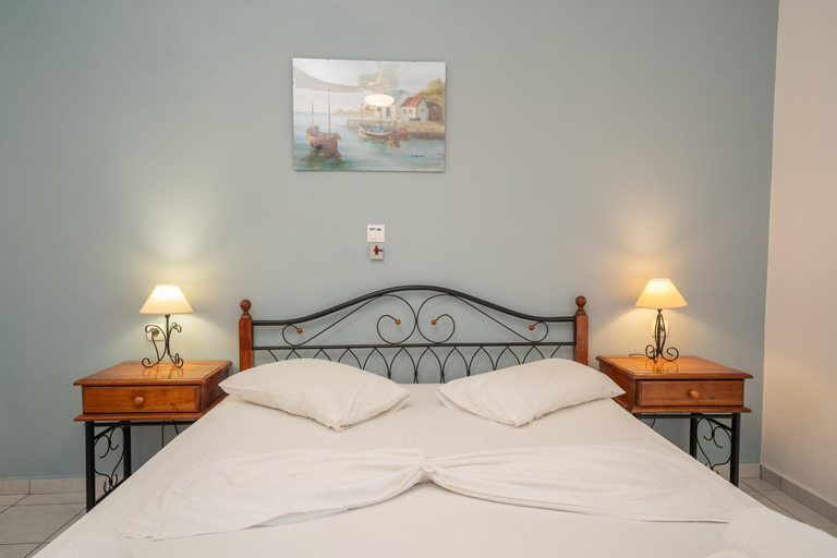Bedroom 2, Agnanti Studios, Ionian Islands