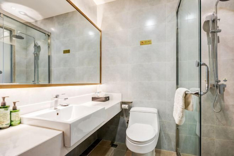 Bathroom 4, Jiuzhou International Hotel, Tongchuan