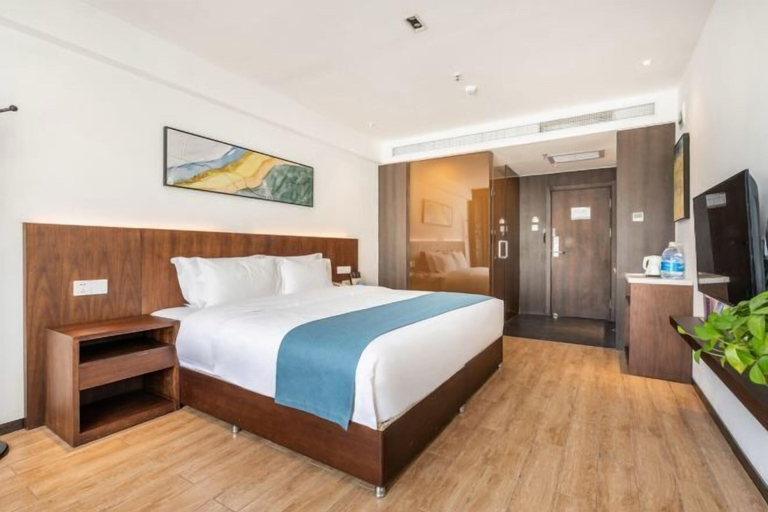 Bedroom 2, Jinyue Hotel, Yan'an