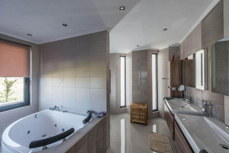 Room 5, Jamila Villa in Kalathas, Crete