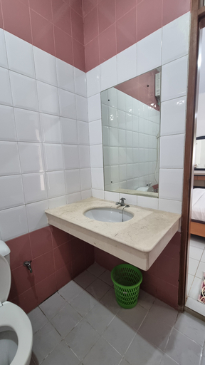Bathroom 9