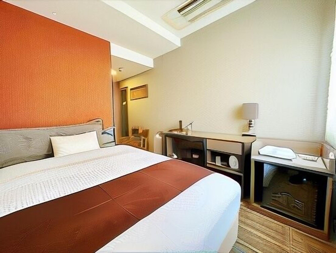 Bedroom 16