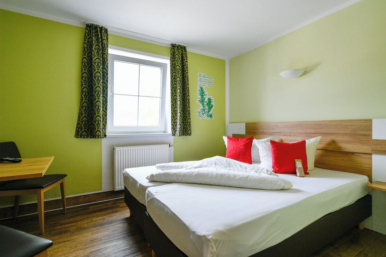 Bedroom 2, Hotel Zum Stern, Spree-Neiße
