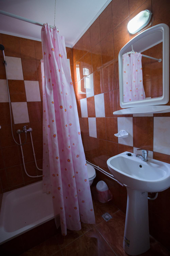 Others 2, Pensiunea Valea Frumoasei, Sugag