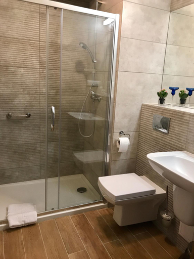 Bathroom 3, Hotel *** NAT Jaroslawiec, Sławno