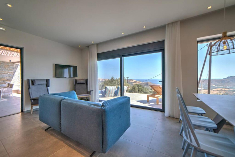 Room 2, Villa Oniriko in Mariou, Crete