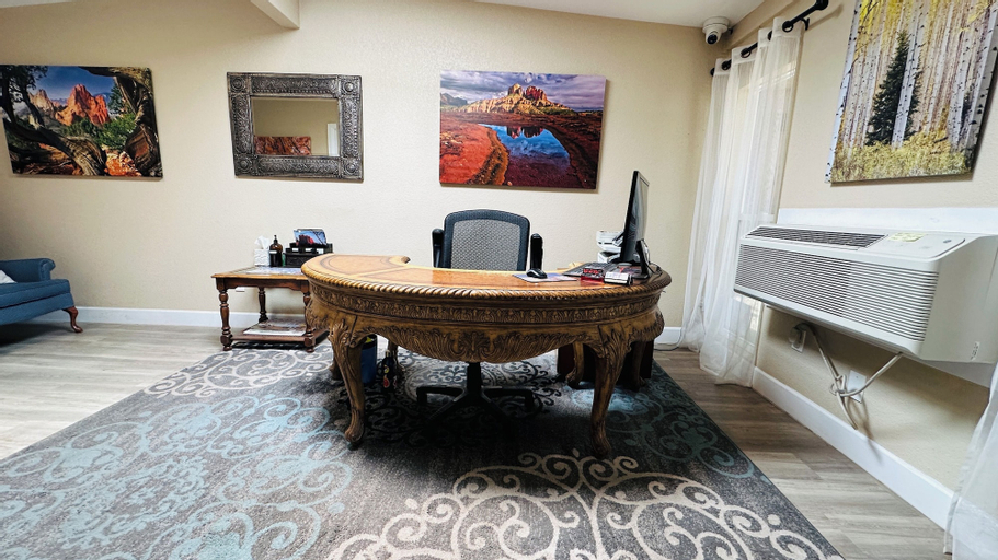 Public Area, Lantern Light Inn - Romantic Getaway, Yavapai