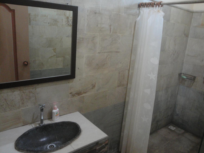 Bathroom 4, Sari Inn, Lombok