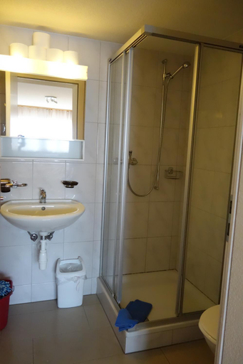 Bathroom 3, Royal Swiss Apartments, Interlaken