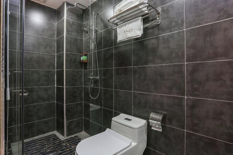 Bathroom 4, Yueshe Boutique Hotel (Huangyao Ancient Town), Hezhou