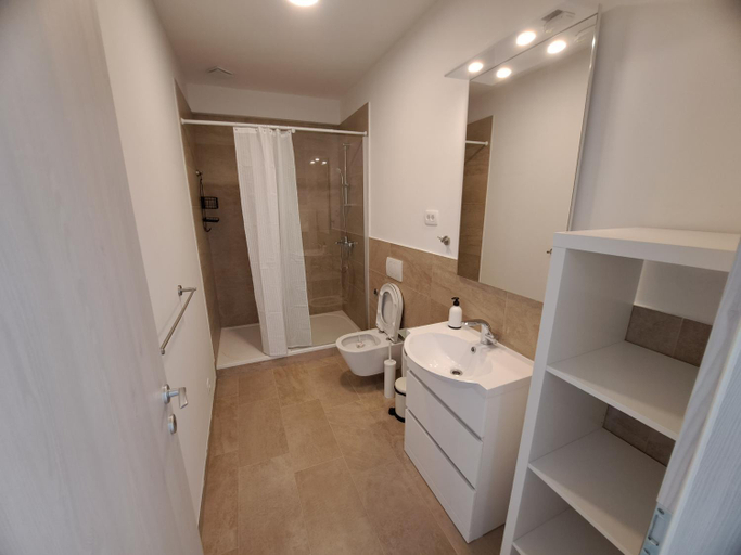 Others 5, Apartments Pronavtik, Piran