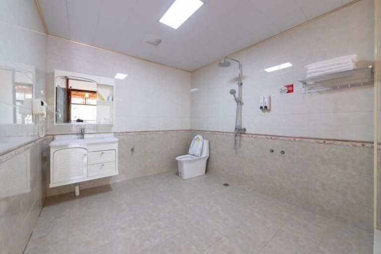 Bathroom 3, Longji Rice Terraces Heshe Homestay, Guilin