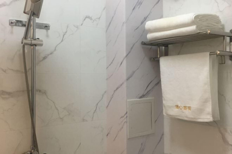 Bathroom 2, Puxin Inn, Dali Bai
