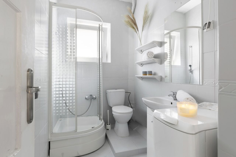 Bathroom, Elite Apartments Wesola Economy, Gdańsk City