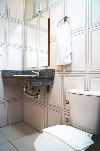 Bathroom 2, Hotel Park Haus, Nova Palma