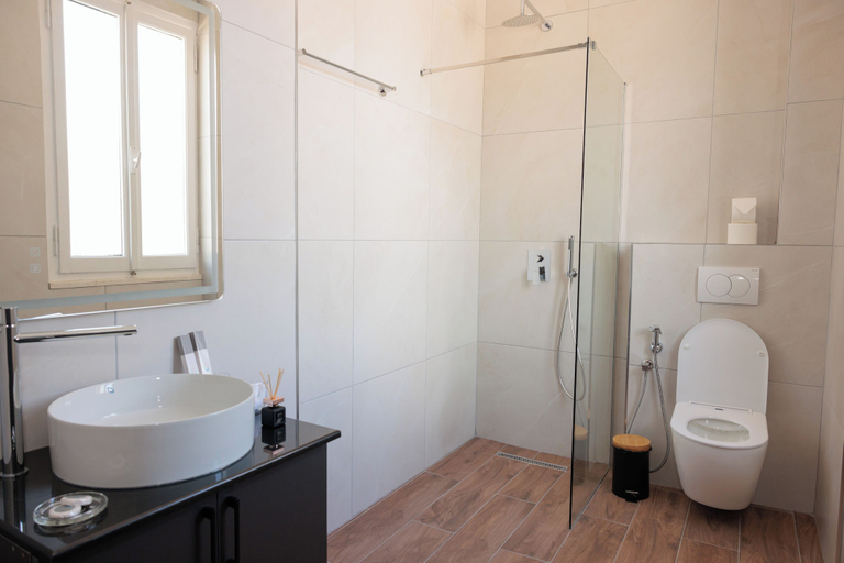 Bathroom 2, Hotel Bel Ami Tirana, Tiranës