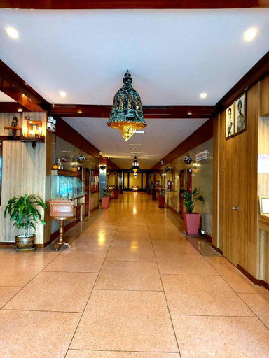 Public Area 2, Suriwong Chumphon Hotel, Muang Chumphon