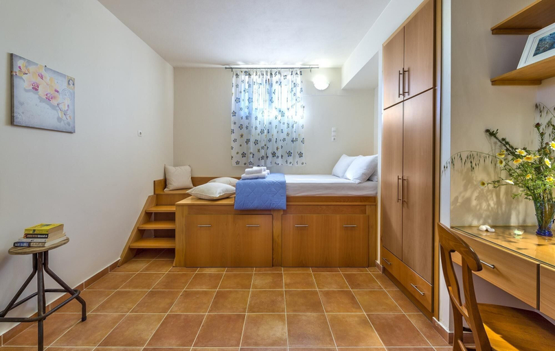 Room 2, Emerald Villa 70m From the Beach, Crete
