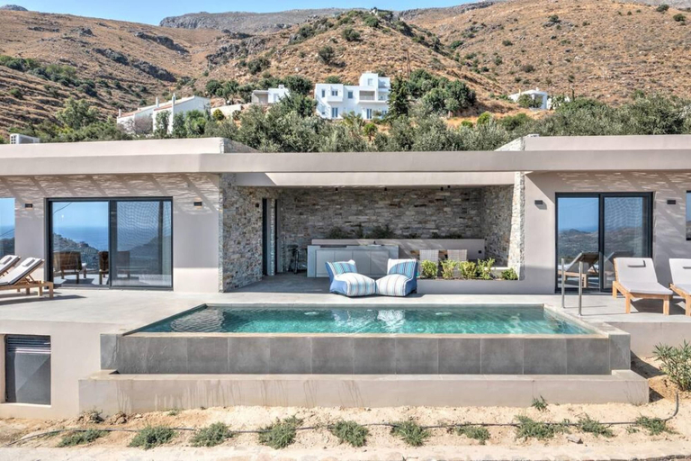 Room 5, Villa Oniriko in Mariou, Crete