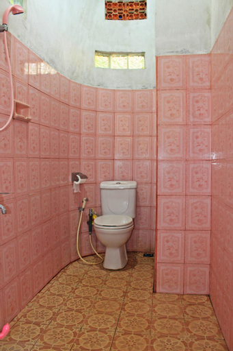 Bathroom 14