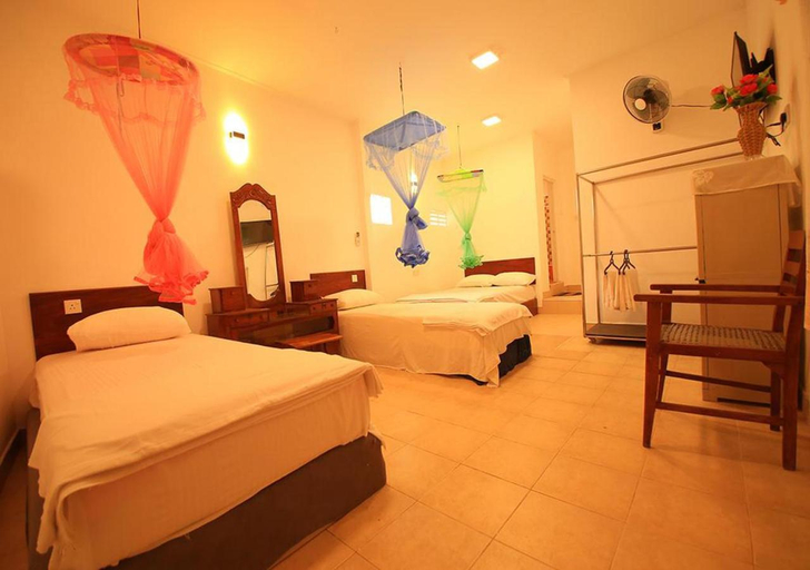 Bedroom 2, Yuthika Resort, Negombo