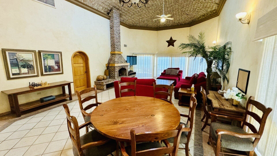 Dining, Stunning 3 Bedroom Beach Villa on Sandy Beach at Las Palmas Beachfront ResortV18 3 Villa by RedAwning, Puerto Peñasco