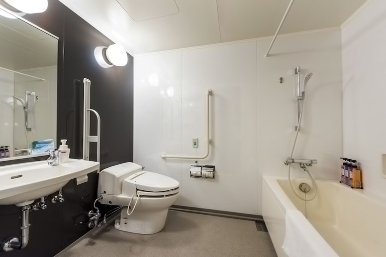 Bathroom 4, Keihan Sapporo Hotel, Sapporo