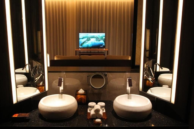 Bathroom 5, Jinshuo Holiday Hotel, Mianyang