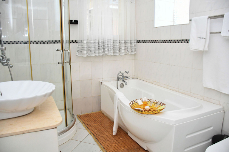 Bathroom 4, Blixen Resort & Spa, Langata