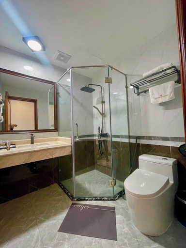Bathroom 4, Crystal Holiday Halong Hotel, Hạ Long