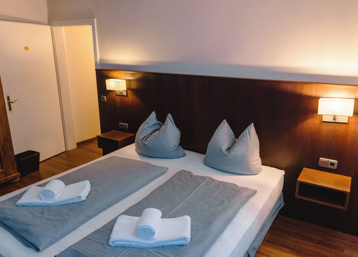 Bedroom 4, Noon Mirch Hotel Restaurant, Landshut