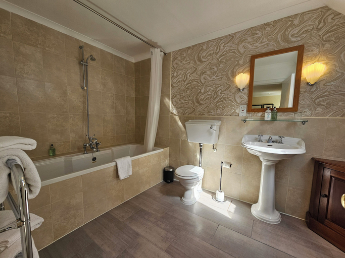 Bathroom 3, Taychreggan, Signature Collection by Eight Continents, Argyll and Bute