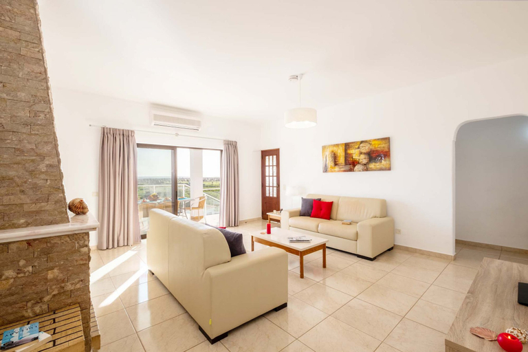 Others 5, Villa Saint John, Albufeira