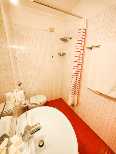 Bathroom 3, ALBERGO B&B TENESI, Brescia