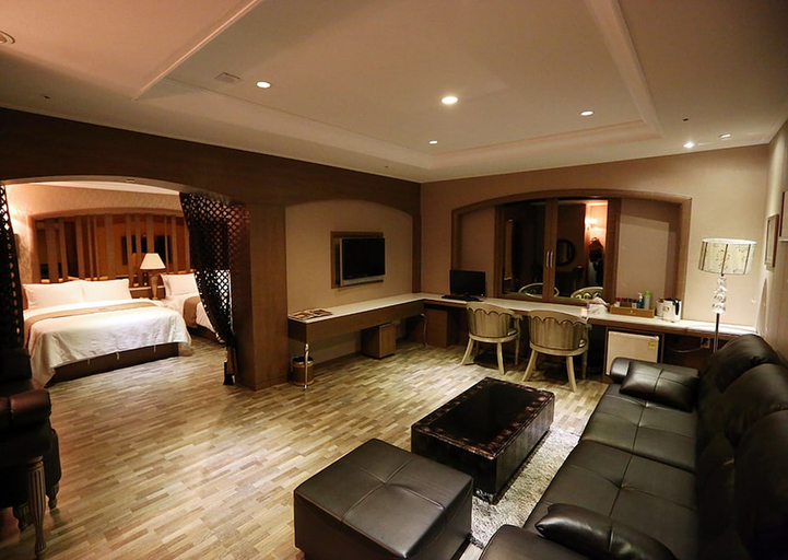 Bedroom 2, B-Stay Bucheon Hotel, Gyeyang