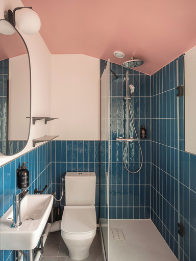 Bathroom 4, Hôtel Biskui, Hauts-de-Seine