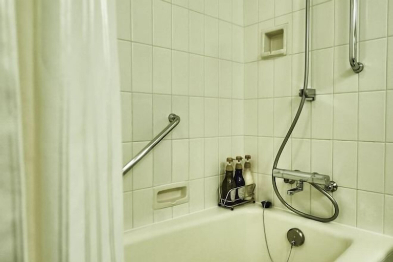 Bathroom 8