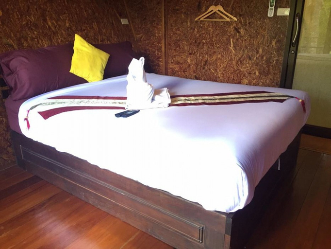 Bedroom 2, River View Resort At Chaewlan, Ban Ta Khun