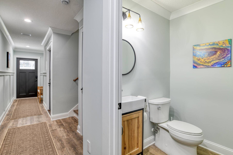 Bathroom 3, Lincolnville Nook, Saint Johns