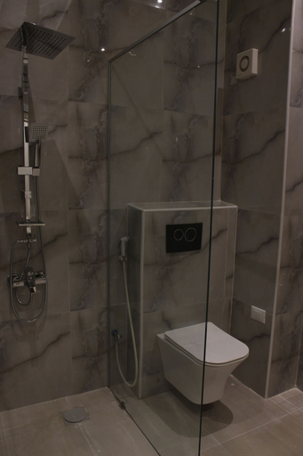 Bathroom 3, Hotel Belle Vie, Kinshasa