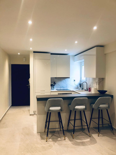 Room 2, Searenity in Glifada, Attica