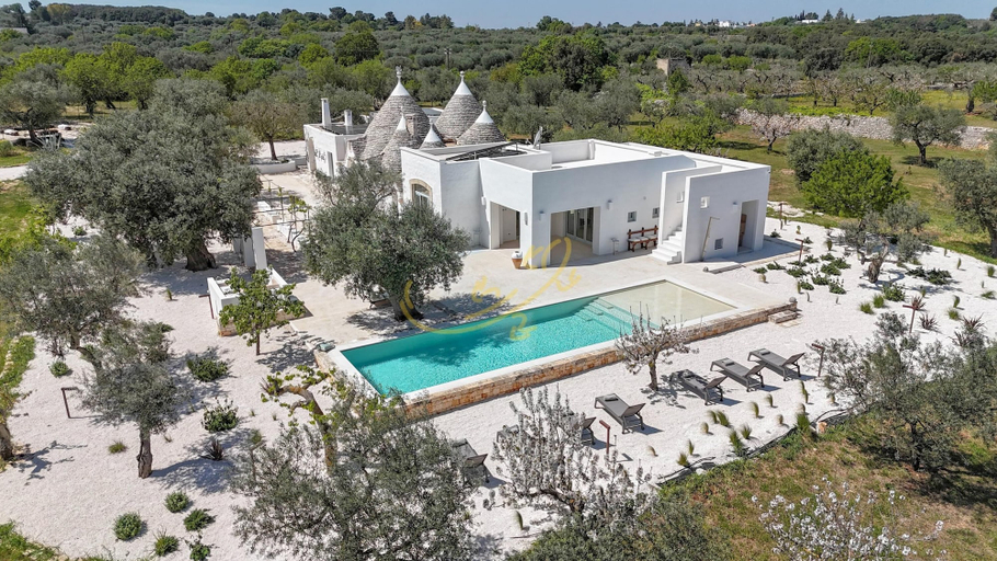 Room 1, TD Marl Luxury Trulli Experience w Stunning Pool, Bari