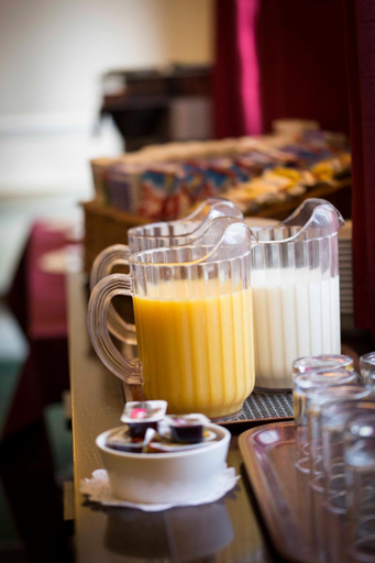 Food & Drinks 5, Roselawn Hotel, Wokingham
