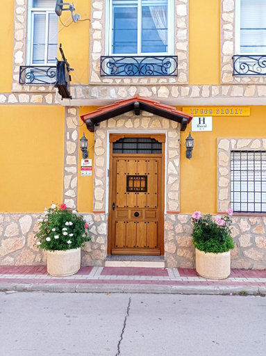 Others 3, Hostal Canamares, Cuenca