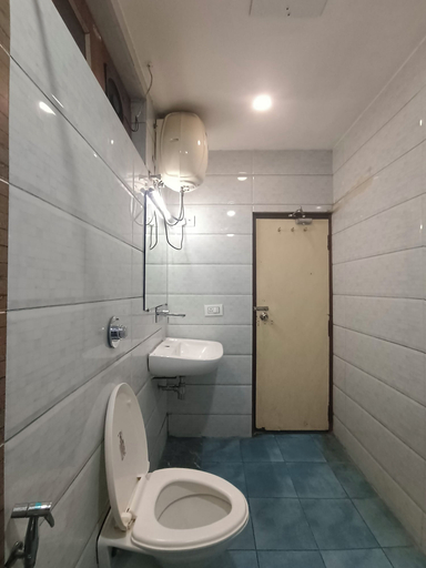 Bathroom 4, Hotel Ganga Azure, Hardwar