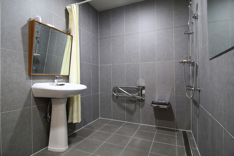 Bathroom 3, Sangsangmadang Chuncheon Stay Hotel, Chuncheon